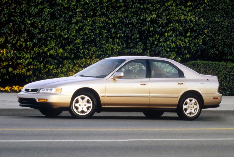  Honda Accord 1994 года  (US) (фото 13 из 19)